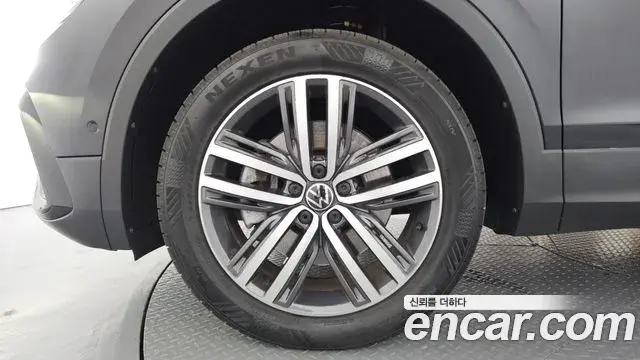 Volkswagen Tiguan Allspace 2023 — Фото 5/20