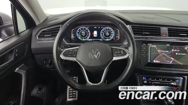 Volkswagen Tiguan Allspace 2023 — Фото 12/20
