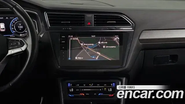 Volkswagen Tiguan Allspace 2023 — Фото 13/20