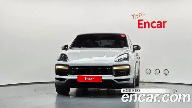 Porsche Cayenne 2021 — Фото 2/20