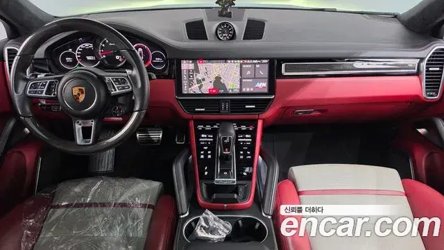 Porsche Cayenne 2021 — Фото 10/20