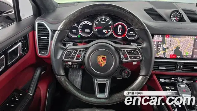Porsche Cayenne 2021 — Фото 14/20