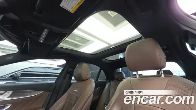 Mercedes-Benz E-Class 2019 — Şəkil 18/20