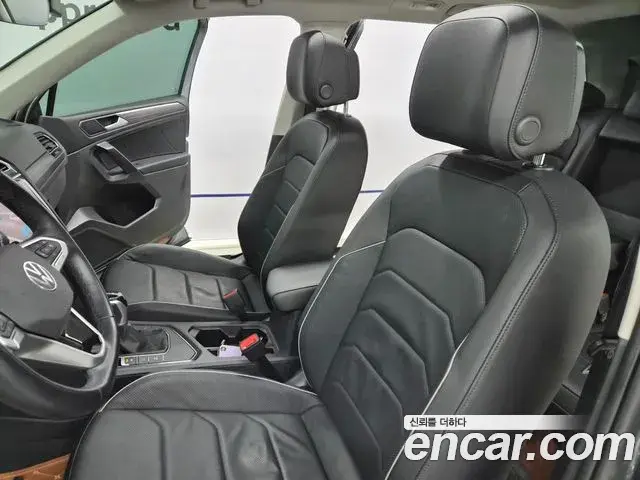 Volkswagen Tiguan Allspace 2022 — Фото 9/20