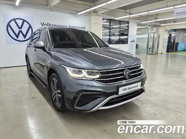 Volkswagen Tiguan Allspace 2022 — Фото 17/20