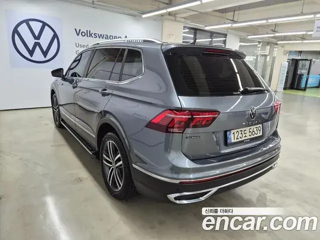 Volkswagen Tiguan Allspace 2022 — Фото 18/20