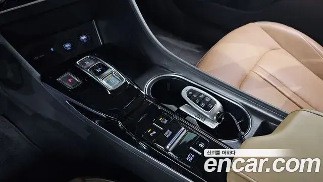 Hyundai Sonata 2020 — Фото 9/20