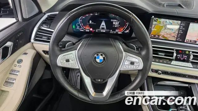 BMW X7 2021 — Фото 14/20