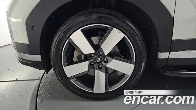 Hyundai Santa Fe 2025 — Photo 5/20