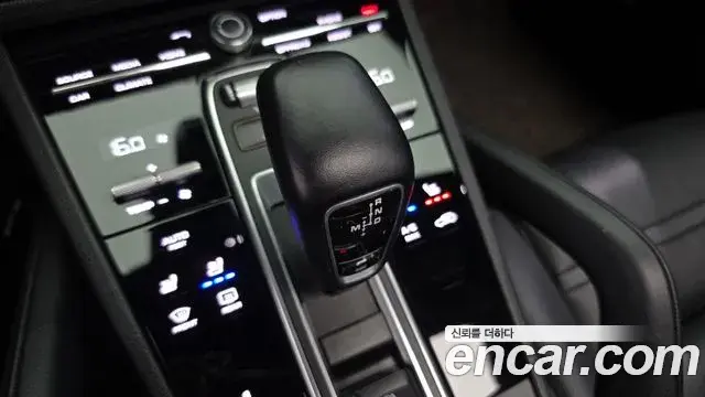 Porsche Cayenne 2019 — Фото 9/20