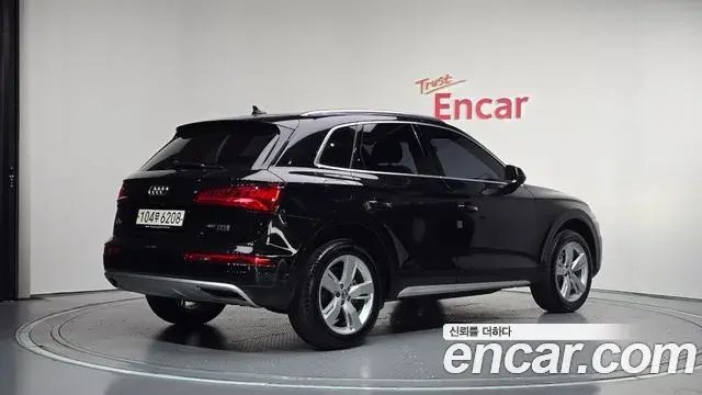 Audi Q5 2020 — Şəkil 2/20