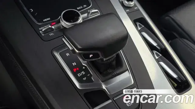 Audi Q5 2020 — Şəkil 9/20