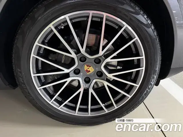 Porsche Cayenne 2020 — Şəkil 17/19
