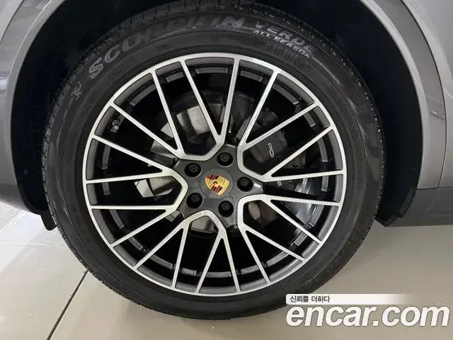 Porsche Cayenne 2020 — Şəkil 18/19