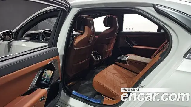 BMW 7 Series 2025 — Photo 11/20