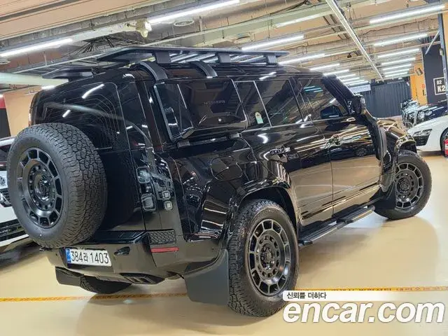 Land Rover Defender 2026 — Фото 19/20