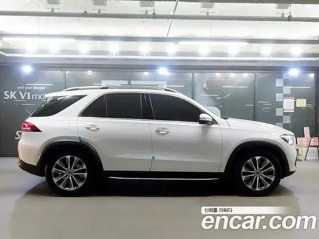 Mercedes-Benz GLE-Class 2022 — Фото 2/20