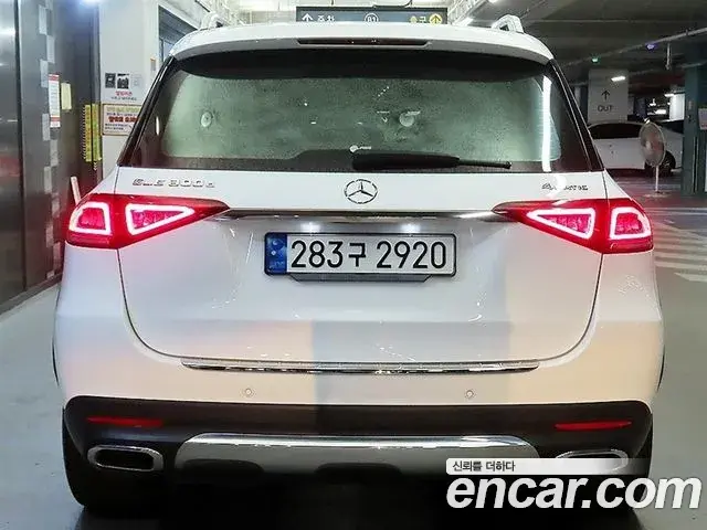 Mercedes-Benz GLE-Class 2022 — Фото 4/20