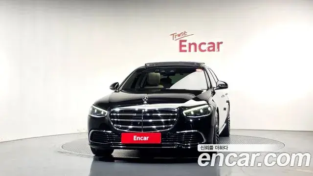 Mercedes-Benz S-Class 2023 — Photo 3/20