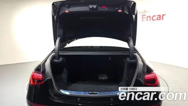 Mercedes-Benz S-Class 2023 — Photo 19/20