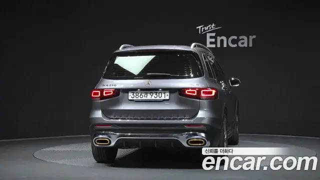Mercedes-Benz GLB-Class 2020 — Фото 4/20