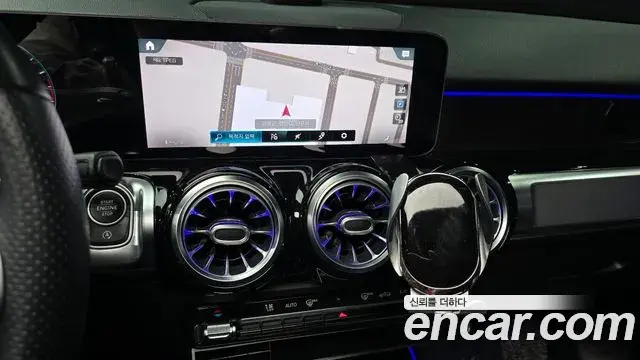 Mercedes-Benz GLB-Class 2020 — Фото 17/20