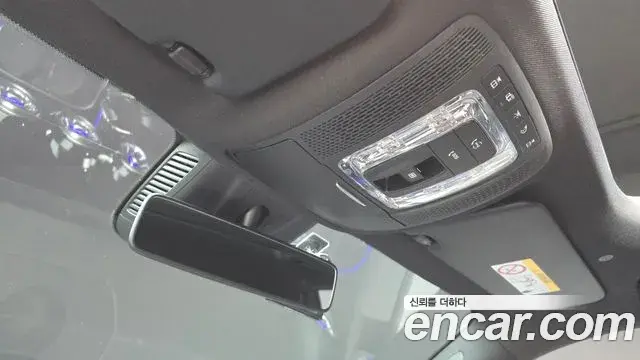 Mercedes-Benz GLB-Class 2020 — Фото 19/20