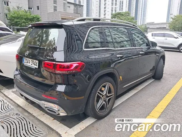 Mercedes-Benz GLB-Class 2023 — Фото 5/20