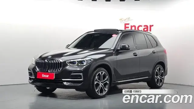 BMW X5 2022 — Фото 1/20