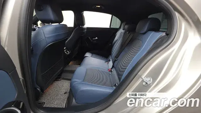 Mercedes-Benz A-Class 2019 — Фото 12/20