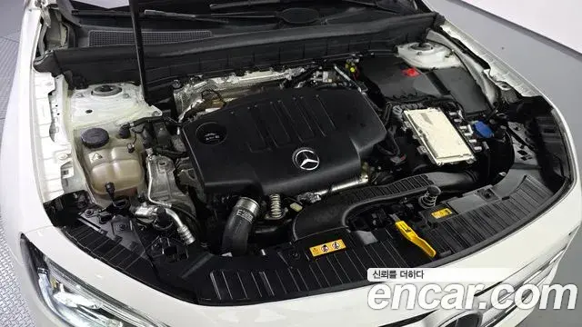 Mercedes-Benz GLB-Class 2022 — Фото 6/20