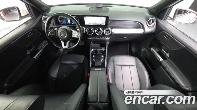 Mercedes-Benz GLB-Class 2022 — Фото 7/20
