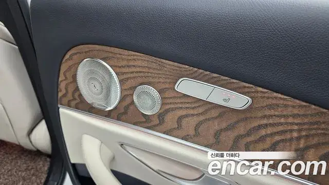 Mercedes-Benz E-Class 2023 — Фото 18/20