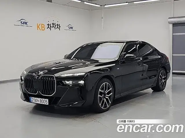 BMW 7 Series 2025 — Фото 19/19