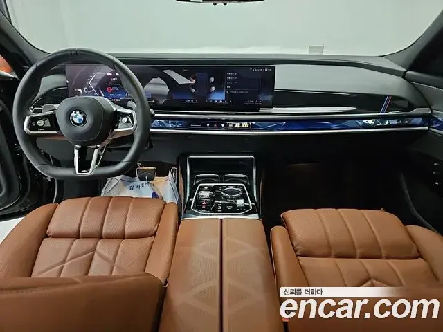 BMW 7 Series 2025 — Фото 6/19