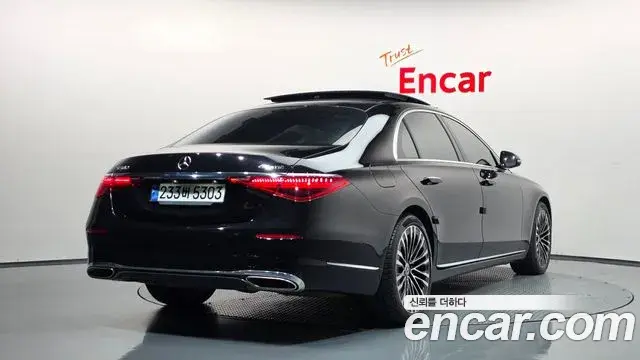 Mercedes-Benz S-Class 2022 — Photo 2/20