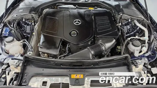 Mercedes-Benz C-Class 2023 — Фото 6/20
