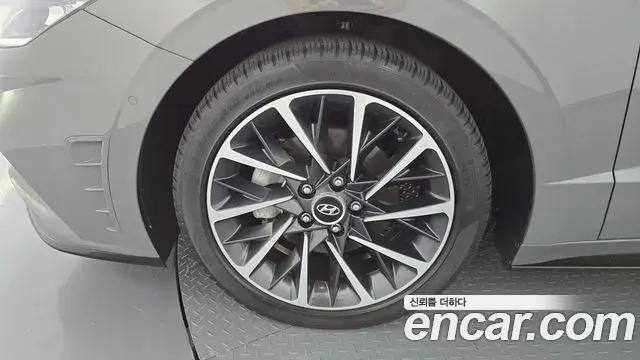 Hyundai Sonata 2022 — Фото 5/20