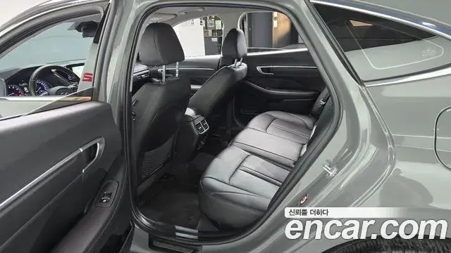 Hyundai Sonata 2022 — Фото 11/20