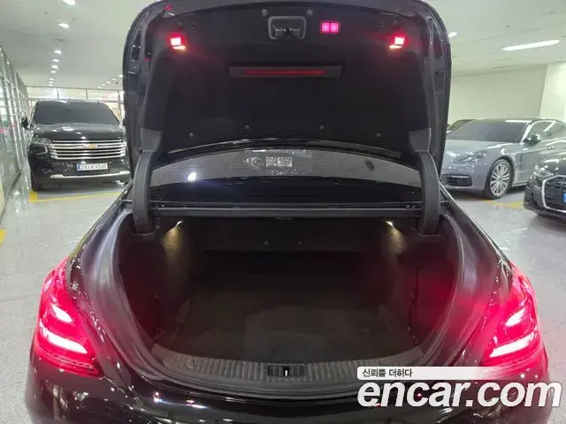 Mercedes-Benz S-Class 2019 — Фото 18/20