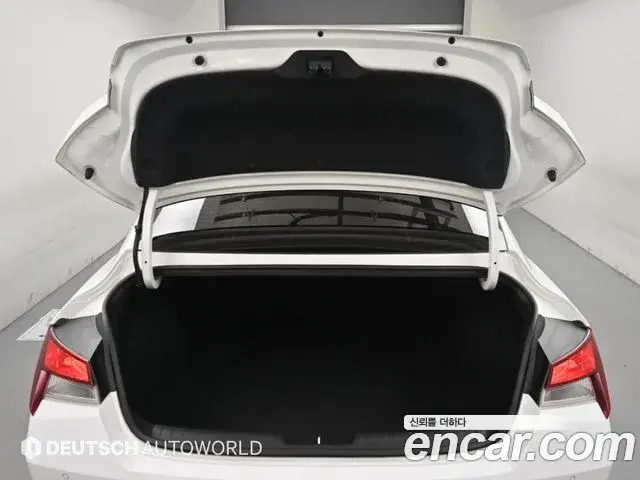 Hyundai Avante 2020 — Фото 18/20