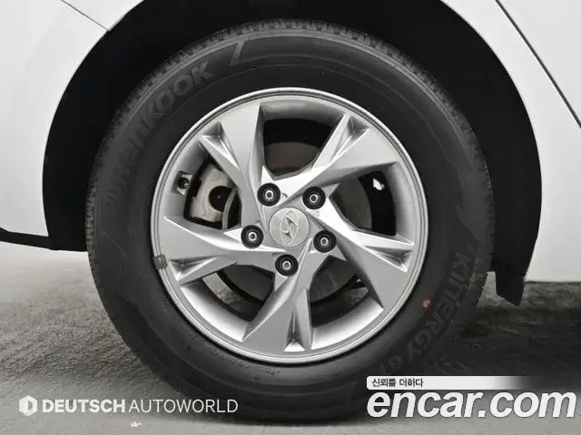 Hyundai Avante 2020 — Фото 19/20