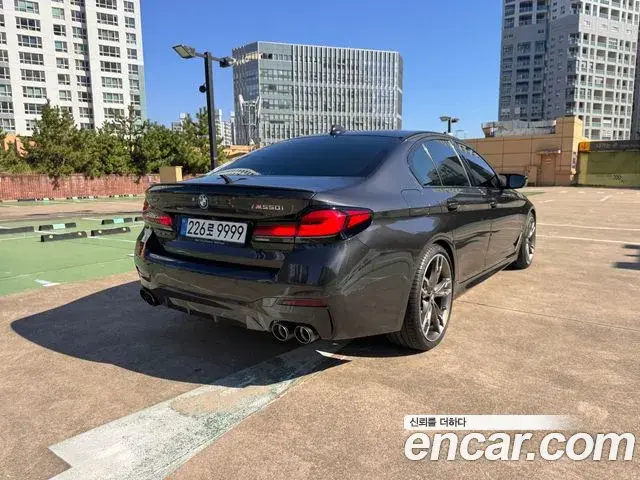 BMW 5 Series 2022 — Şəkil 2/20