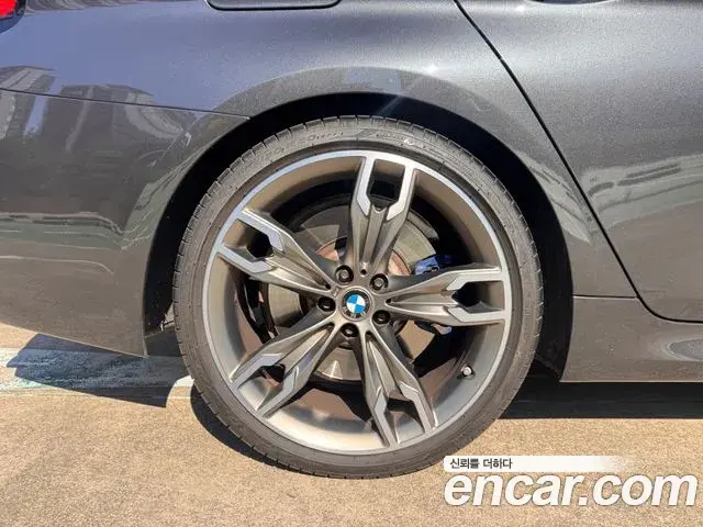 BMW 5 Series 2022 — Şəkil 17/20