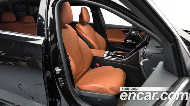 Mercedes-Benz C-Class 2024 — Фото 11/20