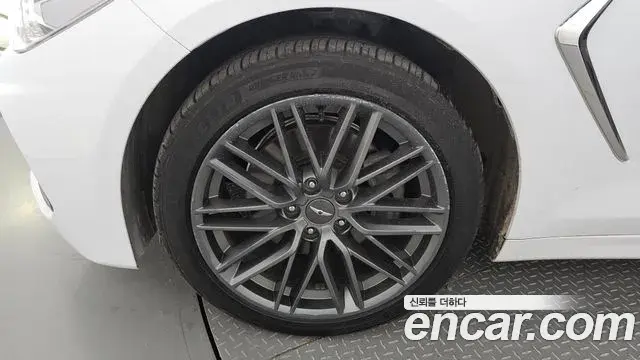 Genesis G70 2018 — Photo 12/20
