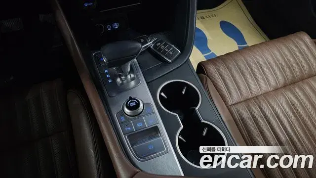 Genesis G70 2018 — Photo 9/20