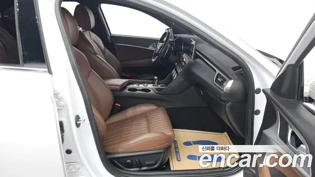 Genesis G70 2018 — Photo 15/20
