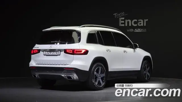 Mercedes-Benz GLB-Class 2020 — Фото 2/20