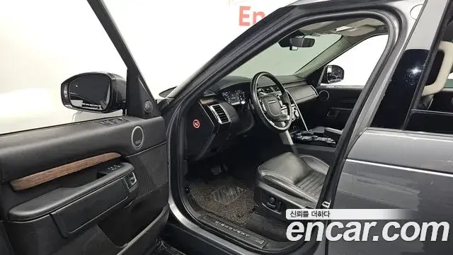 Land Rover Discovery 5 2019 — Photo 4/20